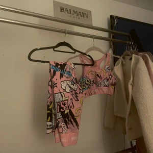 Stronger set - Säljer ett sett från stronger toppen är andvänd men inget som syns byxorna är knappt andvända