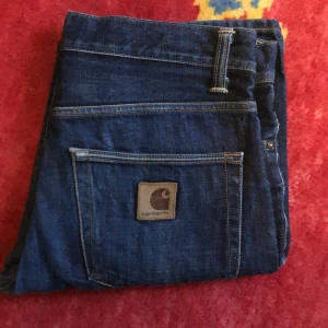 vintage carhartt byxor 32/32 - Bra kondition ingen heelbite eller så.                         41x101x28x17