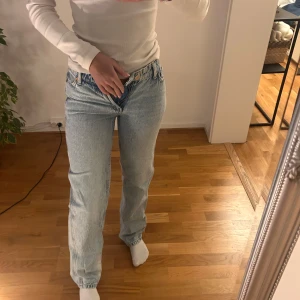 Lågmidjade jeans - Snygga lågmidjade jeans som tyvärr är för små.