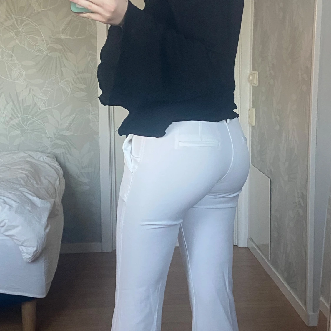 Vita kostymbyxor - 1