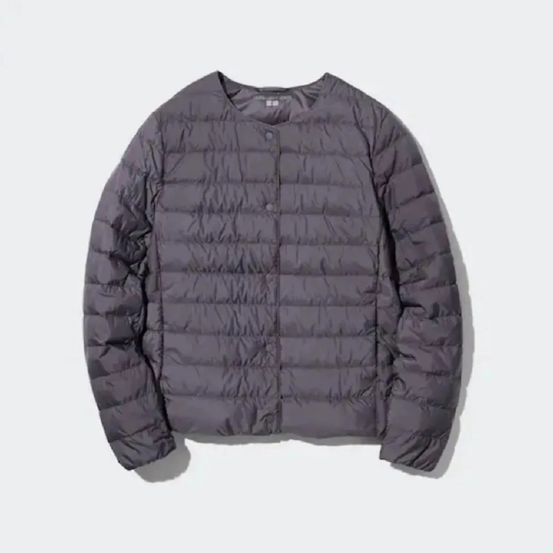 Grå dunjacka från Uniqlo