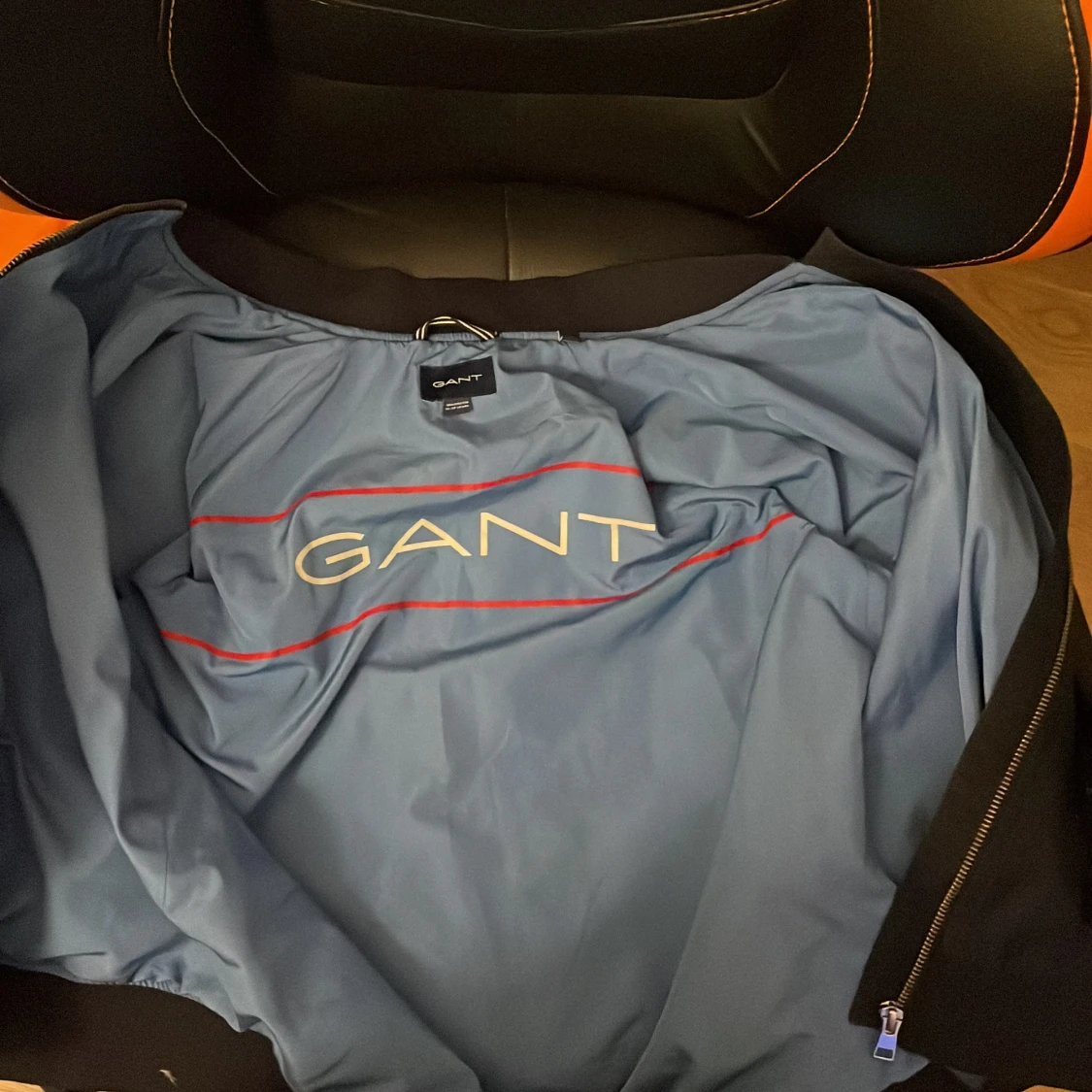 Mörkblå bomberjacka från GANT - 2