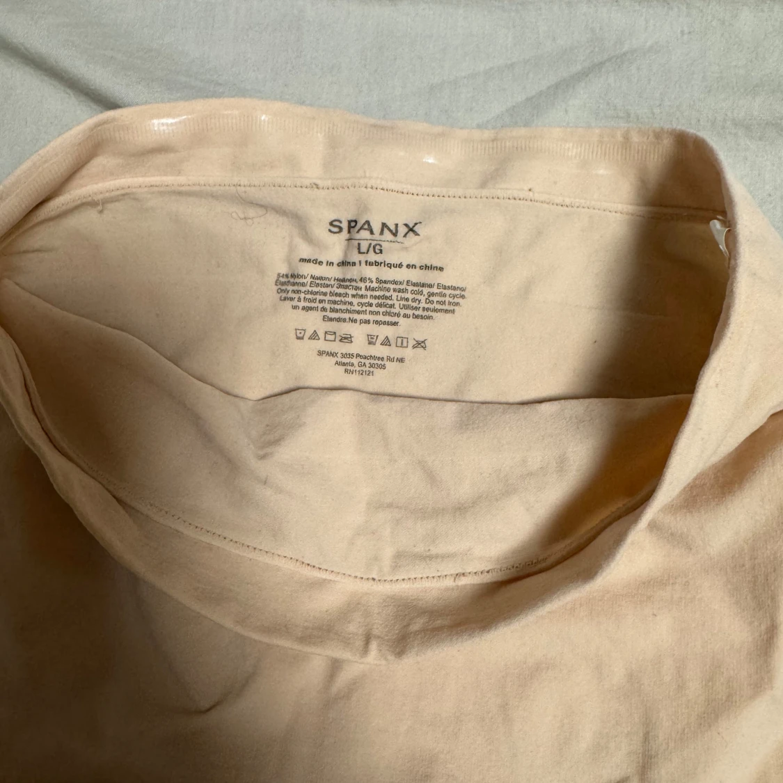 Beige oneshoulder bodysuit från Spanx , mycket slimmande. - 1