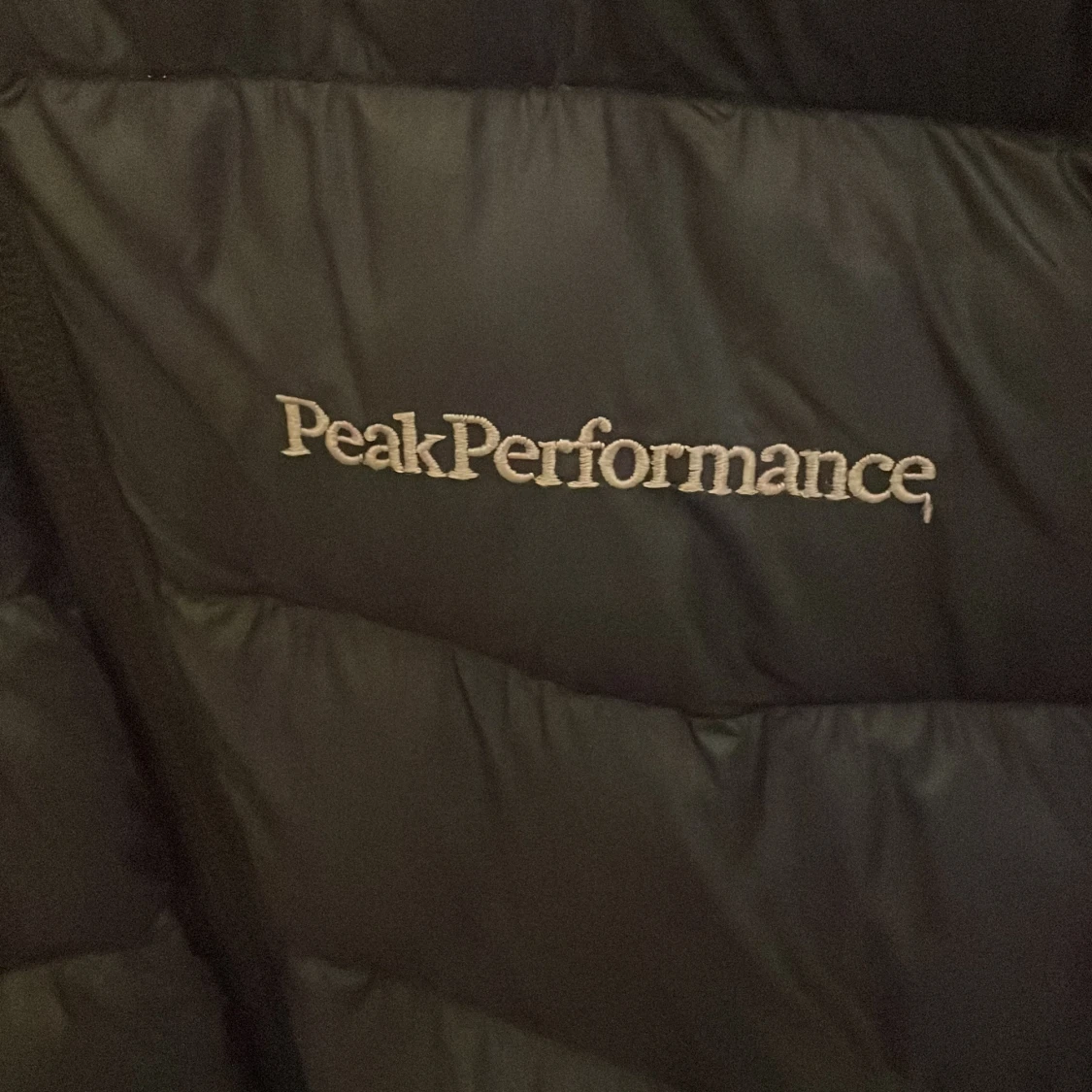 Svart jacka från Peak Performance - 2