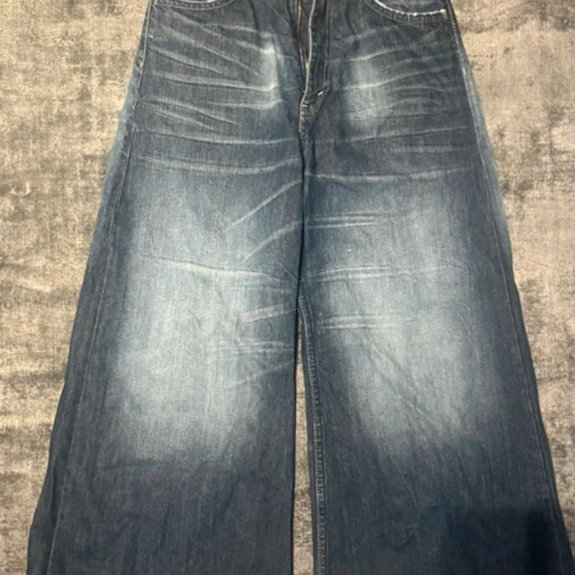 Blå wide jeansbyxor