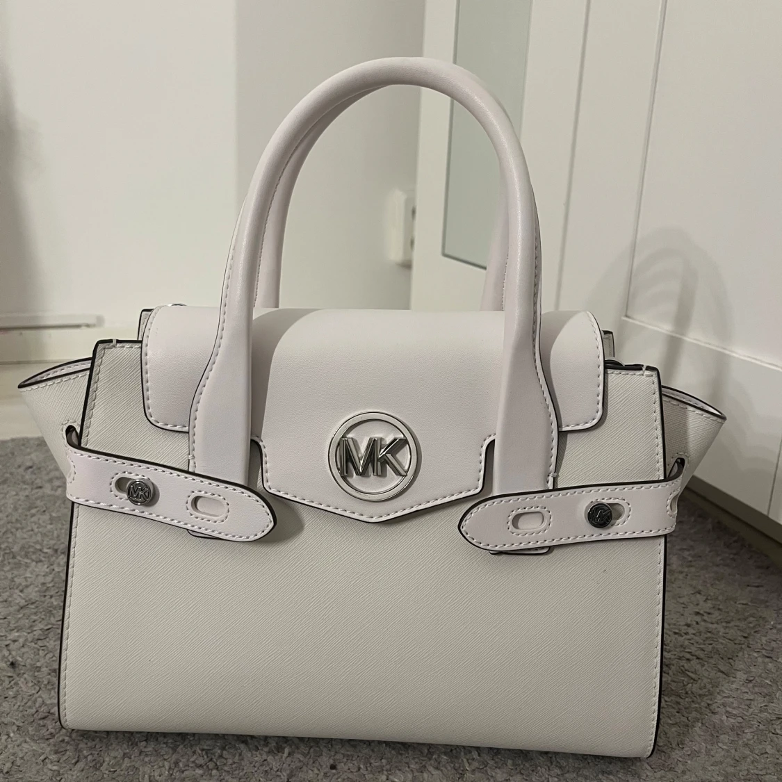 Vit handväska från Michael Kors