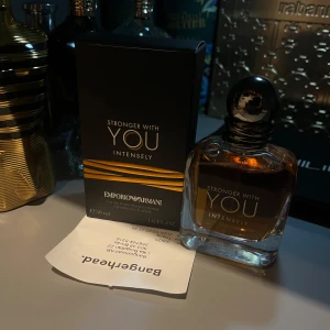 Stronger With You Intensely  - Säljer en flaska Stronger With You Intensely, använd en gång helt ny i kartong och kvitto. 