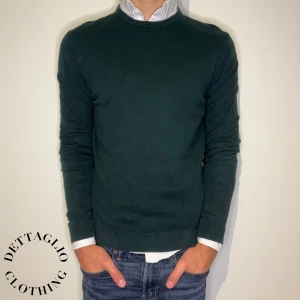 Massimo Dutti Tröja - Tröja från Massimo Dutti | Skick: 9/10 | Storlek: M | Nypris: 799kr | Säljer för 389kr | Spårbar frakt via Postnord eller Instabox | Hör av dig vid frågor eller funderingar 