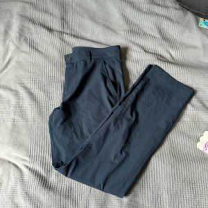 Golfbyxor - Cross/sportswear golfbyxor som är för små. Storlek S och är i bra skick! 