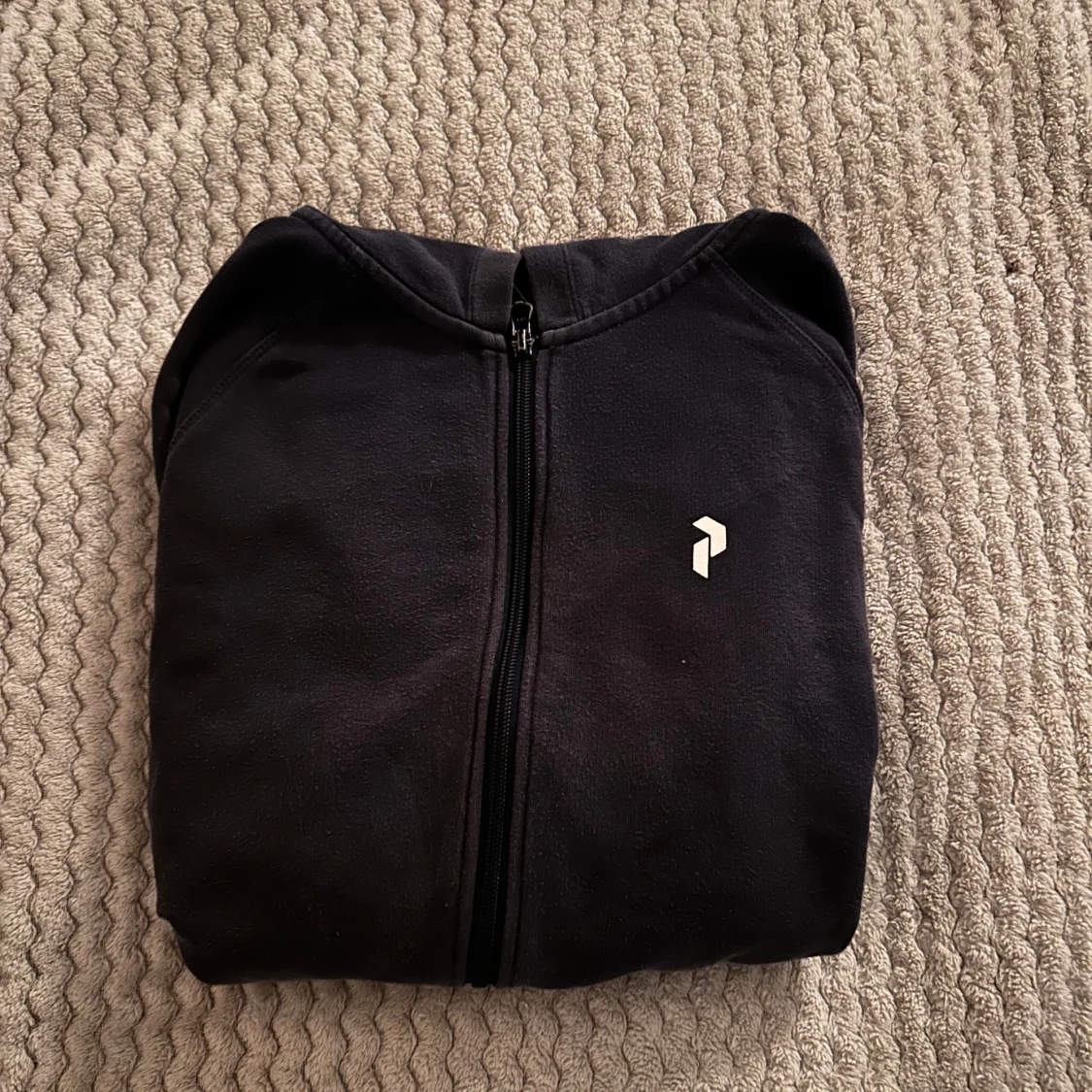 Mörkblå peakperformance zip hoodie - 90