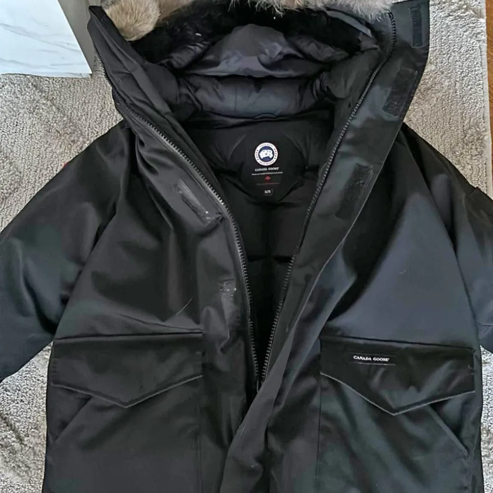 Canada Goose Heli Arctic i storlek XL. Mycket fint skick. Jackor.