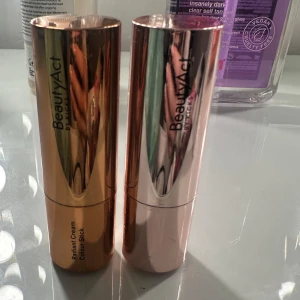 Bronzer stick blush stick - Jättefina man ser på bilden hur mycket produkt som finns kvar