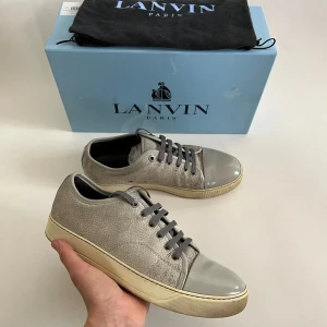 Lanvin skor - Riktigt feta och unika Lanvins i nästan fint skick. Storlek uk7 som passar 42-43. Box medföljer! 🙌🏻 Skriv till mig vid frågor