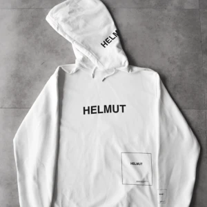 Helmut Lang hoodie  - En helmut lang hoodie jag knappt har använt, storlek M/S vit utan några defekter 