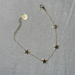 Edblad armband - Ett stjärn armband från Edblad, knappt använt. Guld. 