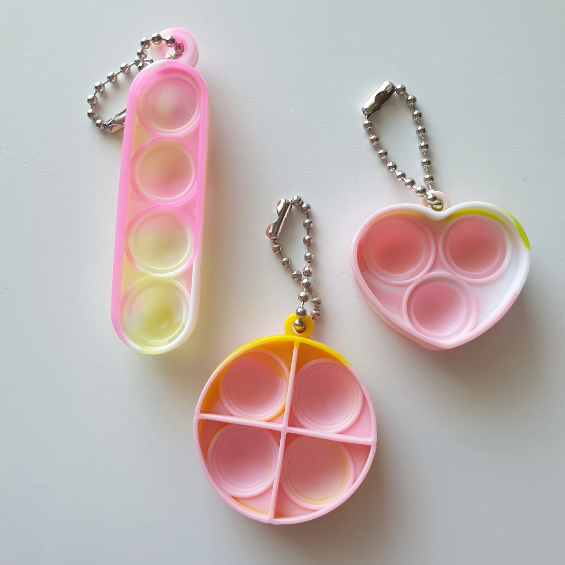 3st rosa/gul popit, fidget toys, nyckelring  - 90