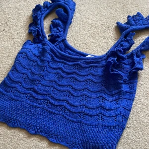  Blått linne från H&M  - Säljer detta linne från H&M eftersom att jag aldrig använt det. Den är M med stretch 