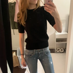 Svart stickad topp - Svart stickad topp från zara, storlek S 💗 köpare står för frakt 