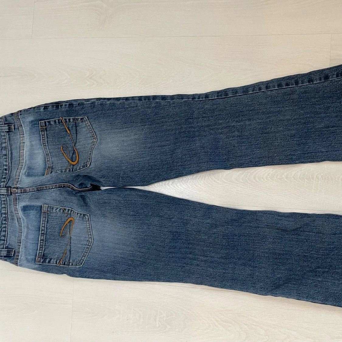 Blå jeans från EDC - 91