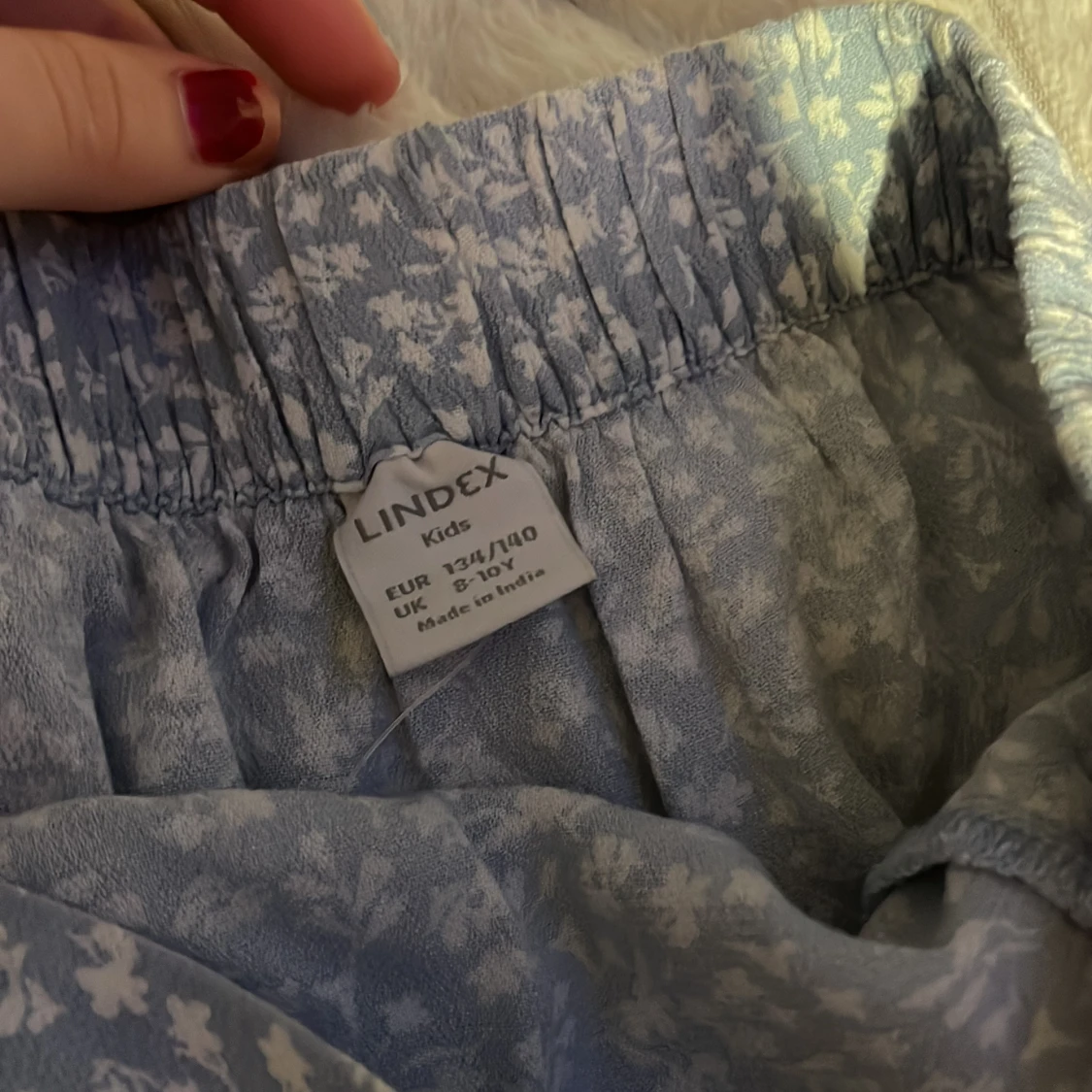 Blommig blå kjol  - 91