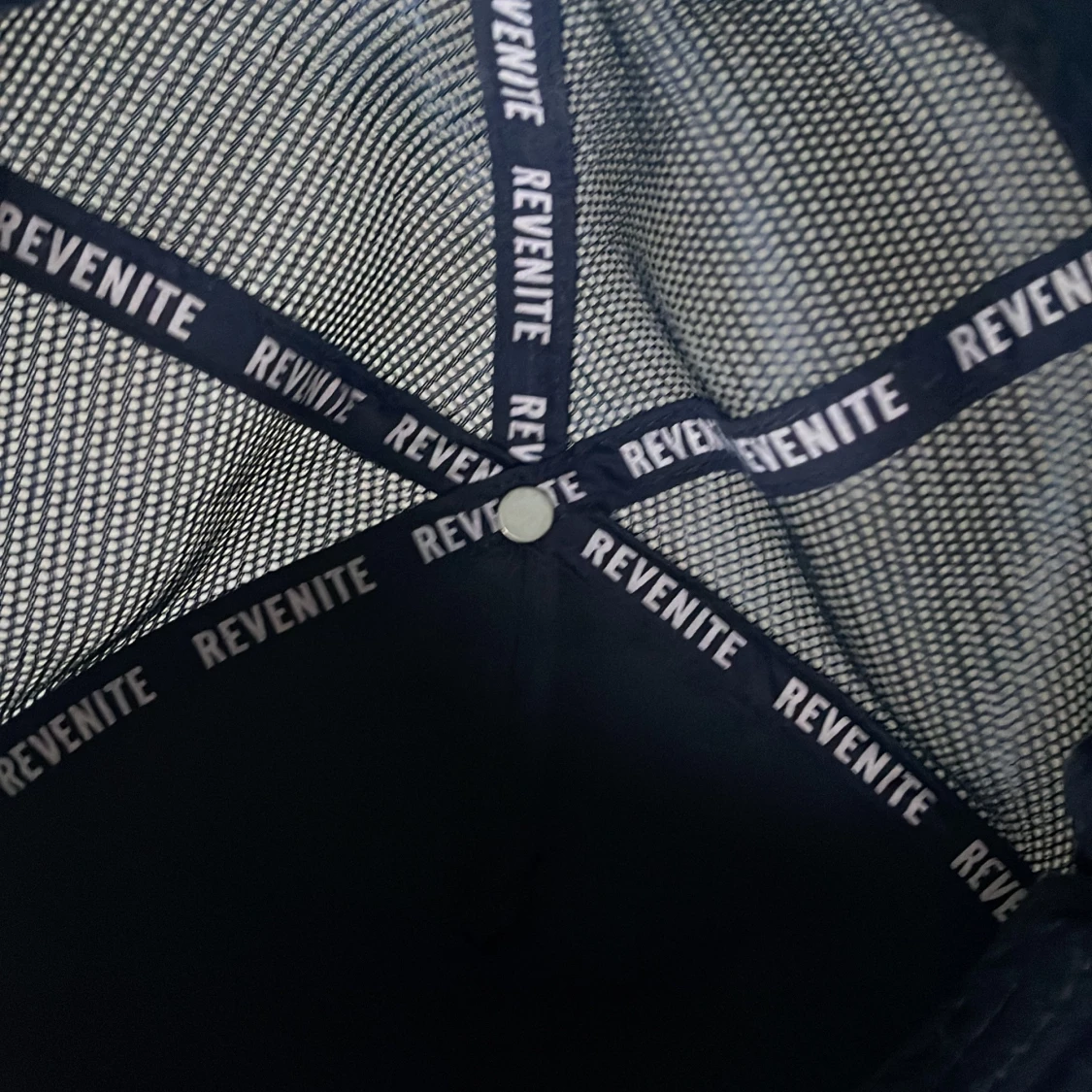 Revenite Monaco velvet keps  - 90