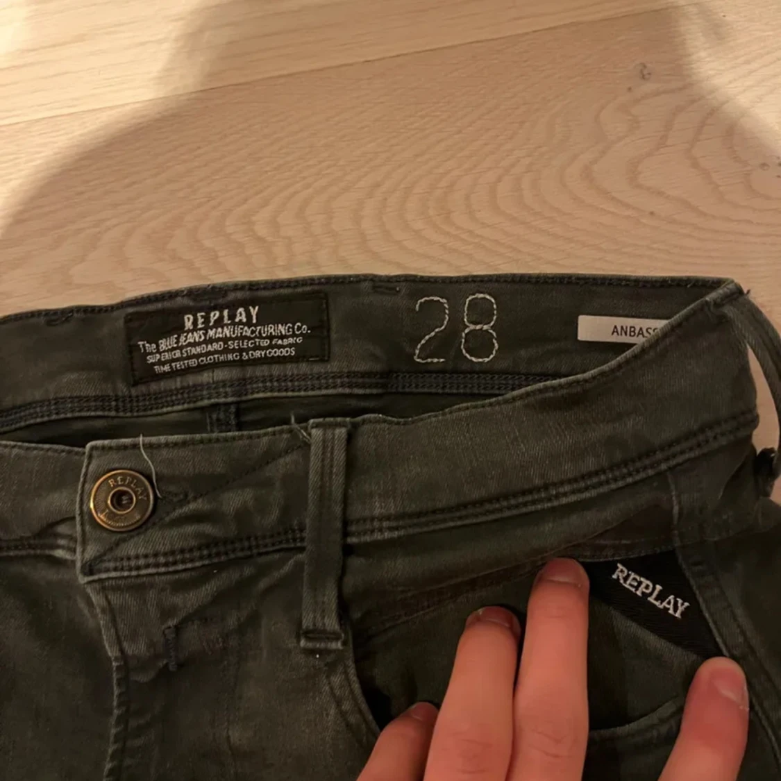 Grå jeansbyxor från Replay - 90