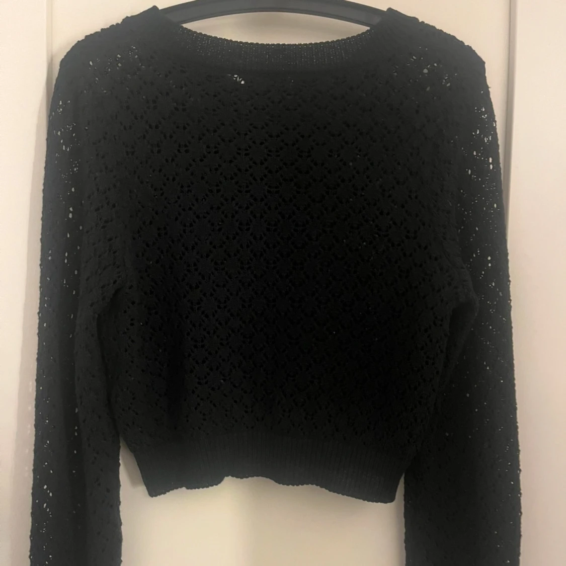 Svart stickad kofta - 90