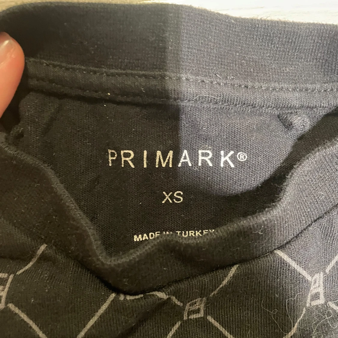 Svart t-shirt från Primark - 90