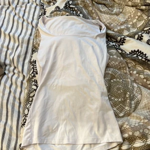 Zara linne - Säljer en basic zara linne, bra skick! 