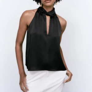 Festtopp zara - Supersnygg topp i satin från zara!! 💞💞