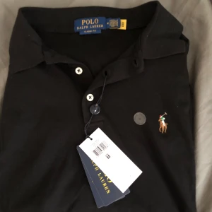 Ralph Lauren Pike - Helt ny med lapparna kvar, köpt i USA för 110 dollar