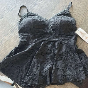 Spetslinne - Aldrig använt, köpte för 200 men säljer för 120