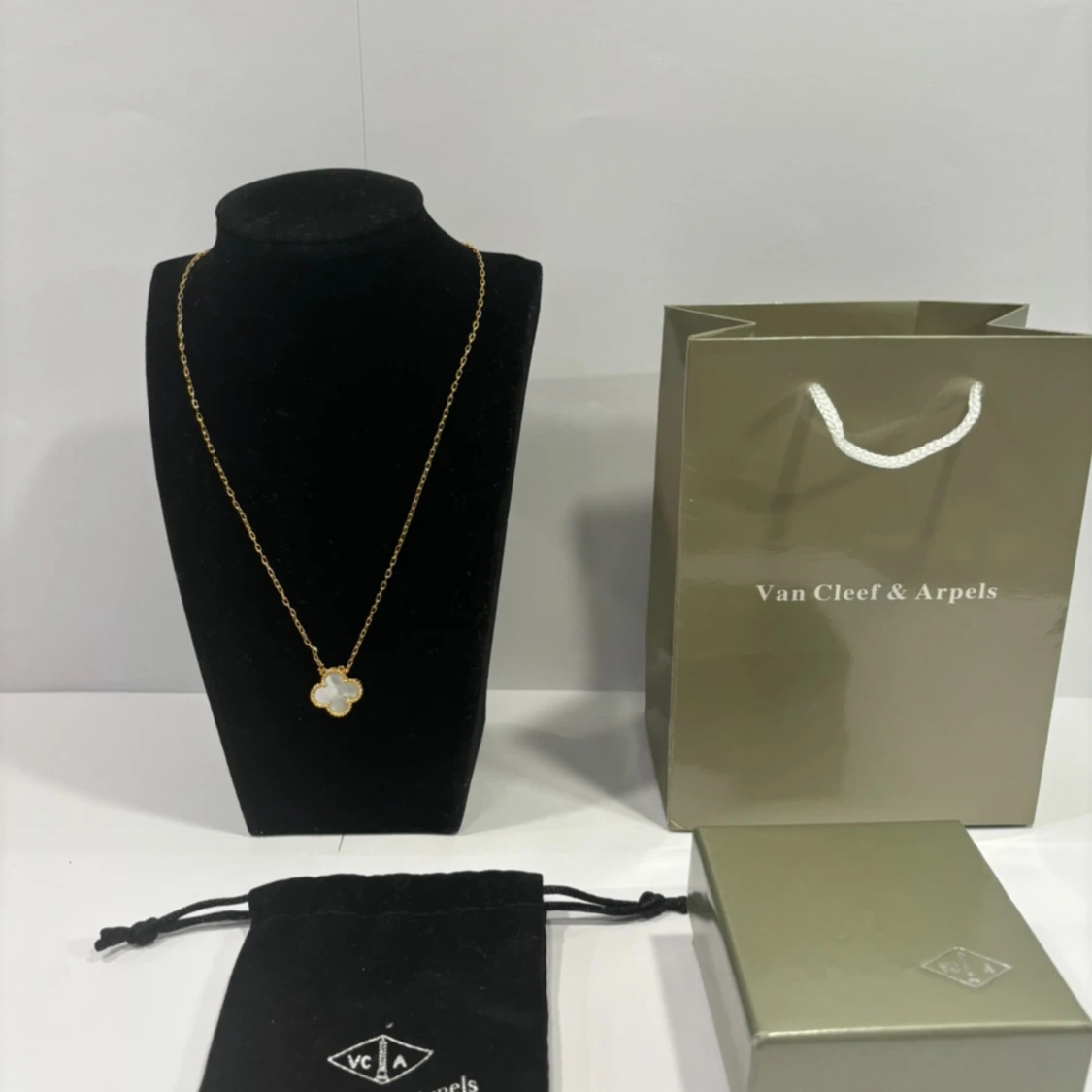 Van Cleef & Arples Halsband - 90