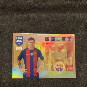 Lionel Messi limiter edition card - Its in good condition and you get it with a plastic protection. It’s a limited edition Barcelona card from 2016-2017. Price can be discussed.