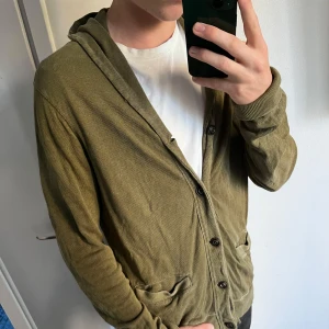 Ralph Lauren Cardigan - Olivgrön Ralph lauren cardigan |  Storlek L men passar även M |