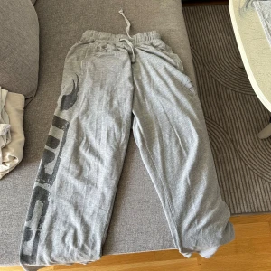Gasp Sweatpants - Gasp Grey Sweatpants  Nypris: 799kr