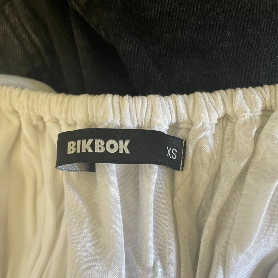 Vit klänning från BikBok - 1