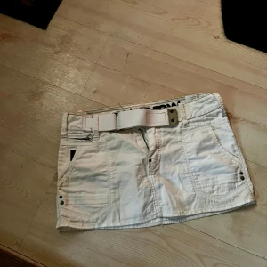 Lågmidjade kjol - Jättesnygg G Star Raw lågmidjad kjol. Storlek 26 💖🦄