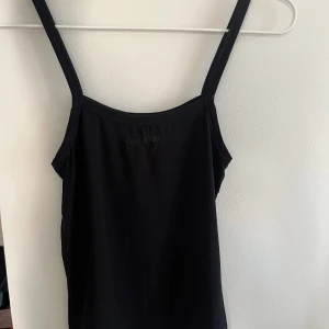 Djerf Avenue linne - Svart linne från Djerf Avenue i strl XS, som nytt! 