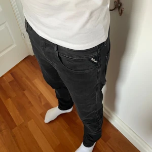 Replay jeans - Replay jeans i storlek 31 | modell ANBASS | skriv privat för mer information.
