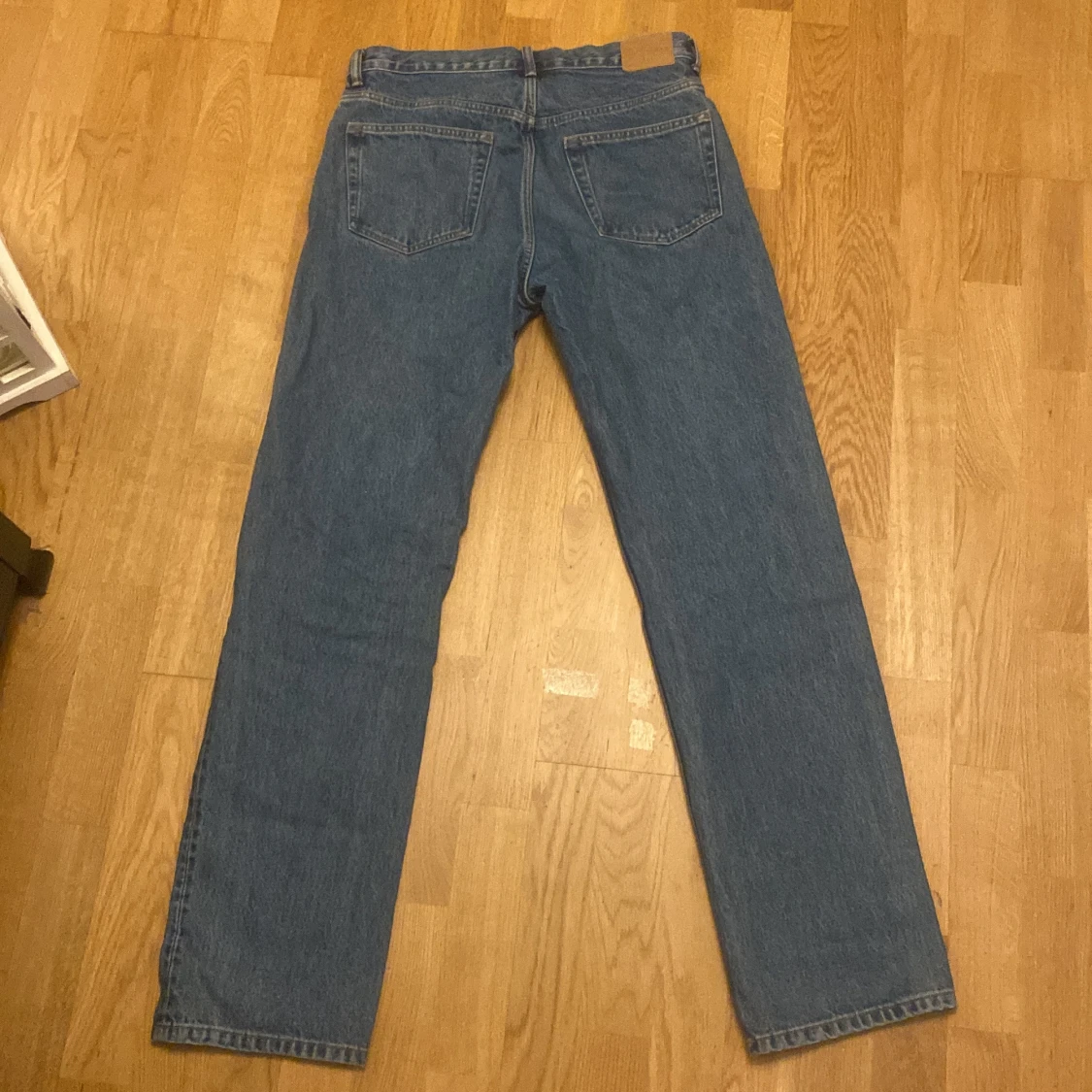 Blå jeans från Weekday - 90