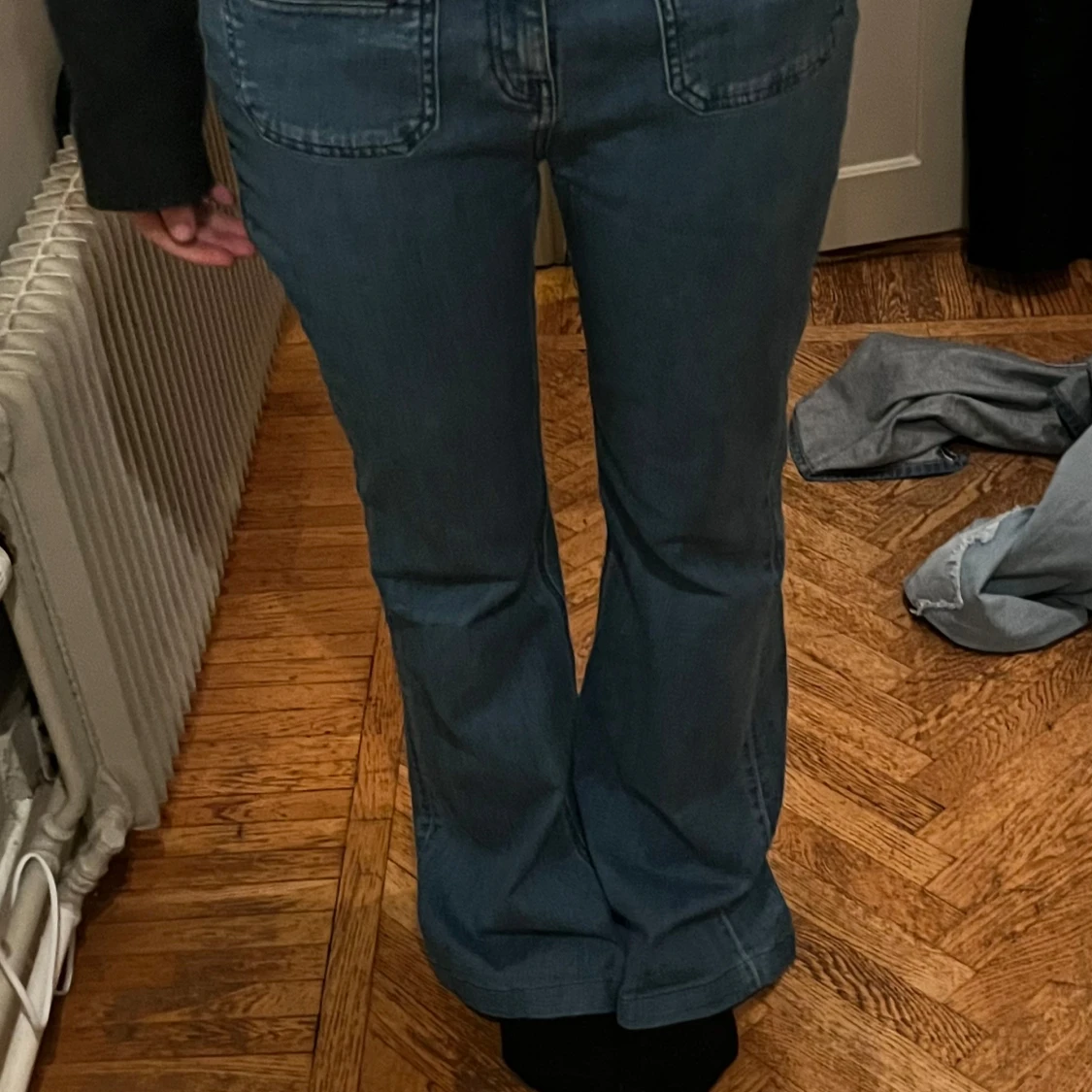 Blå bootcut jeans - 90