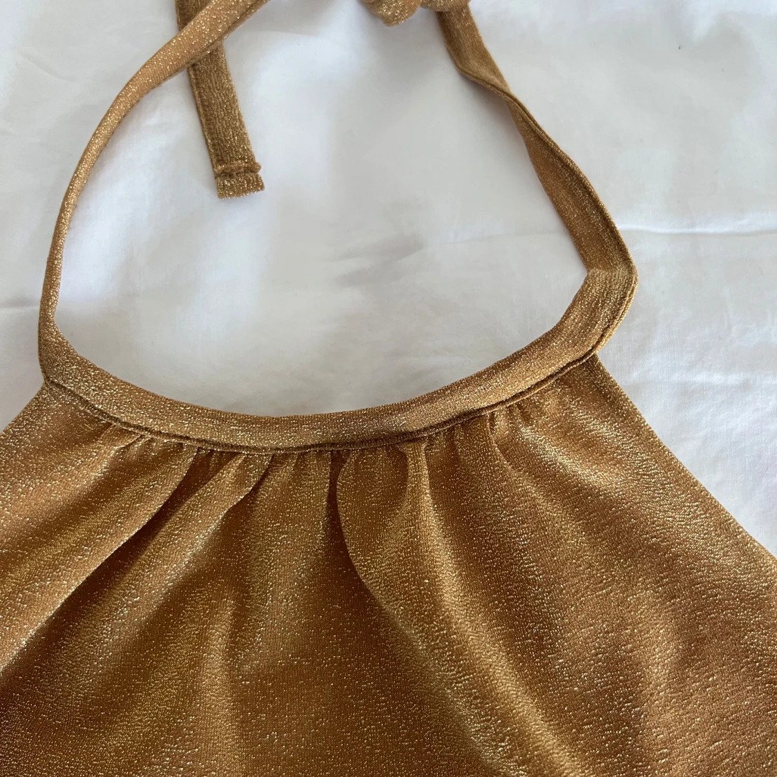 Guldglittrig halterneck topp från Ted Baker - 90