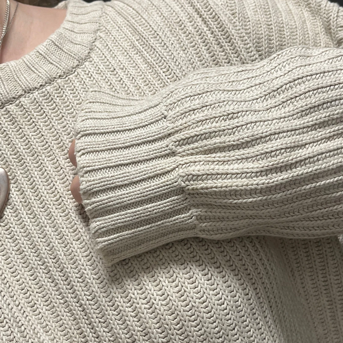 Beige stickad tröja från Clifton - 92