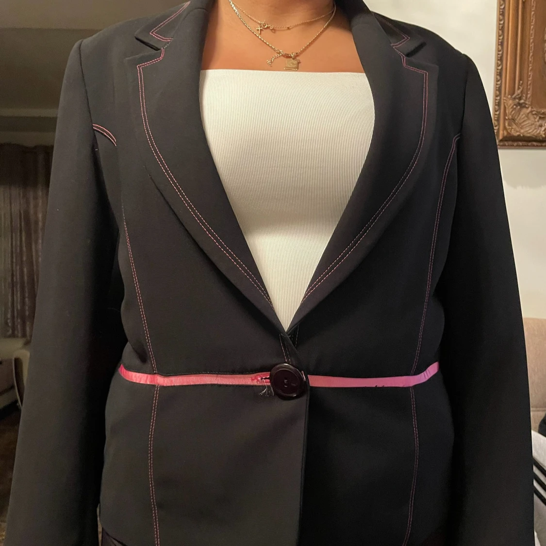 Svart kavaj med rosa detaljer - 91