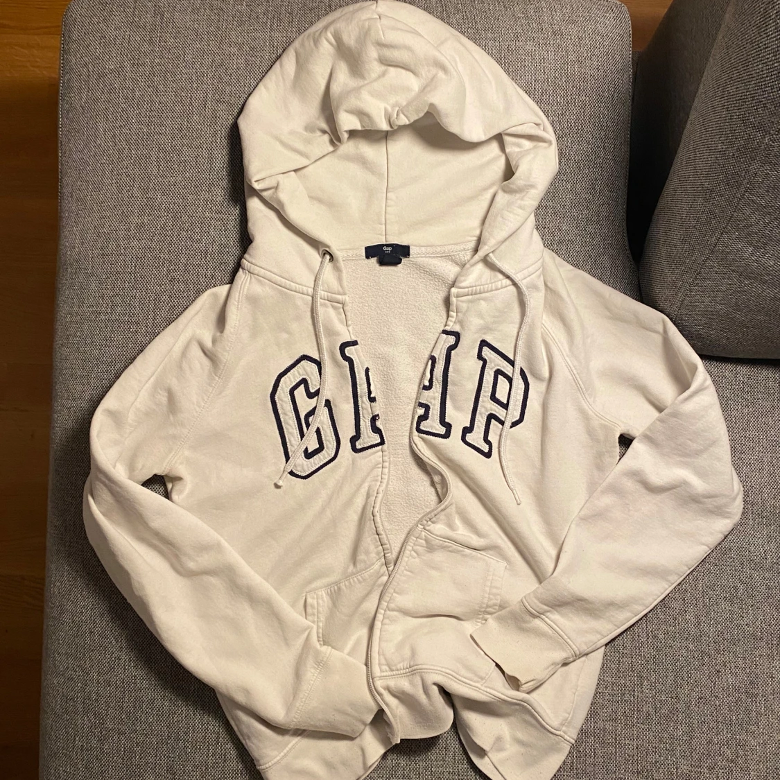 GAP zip up hoodie