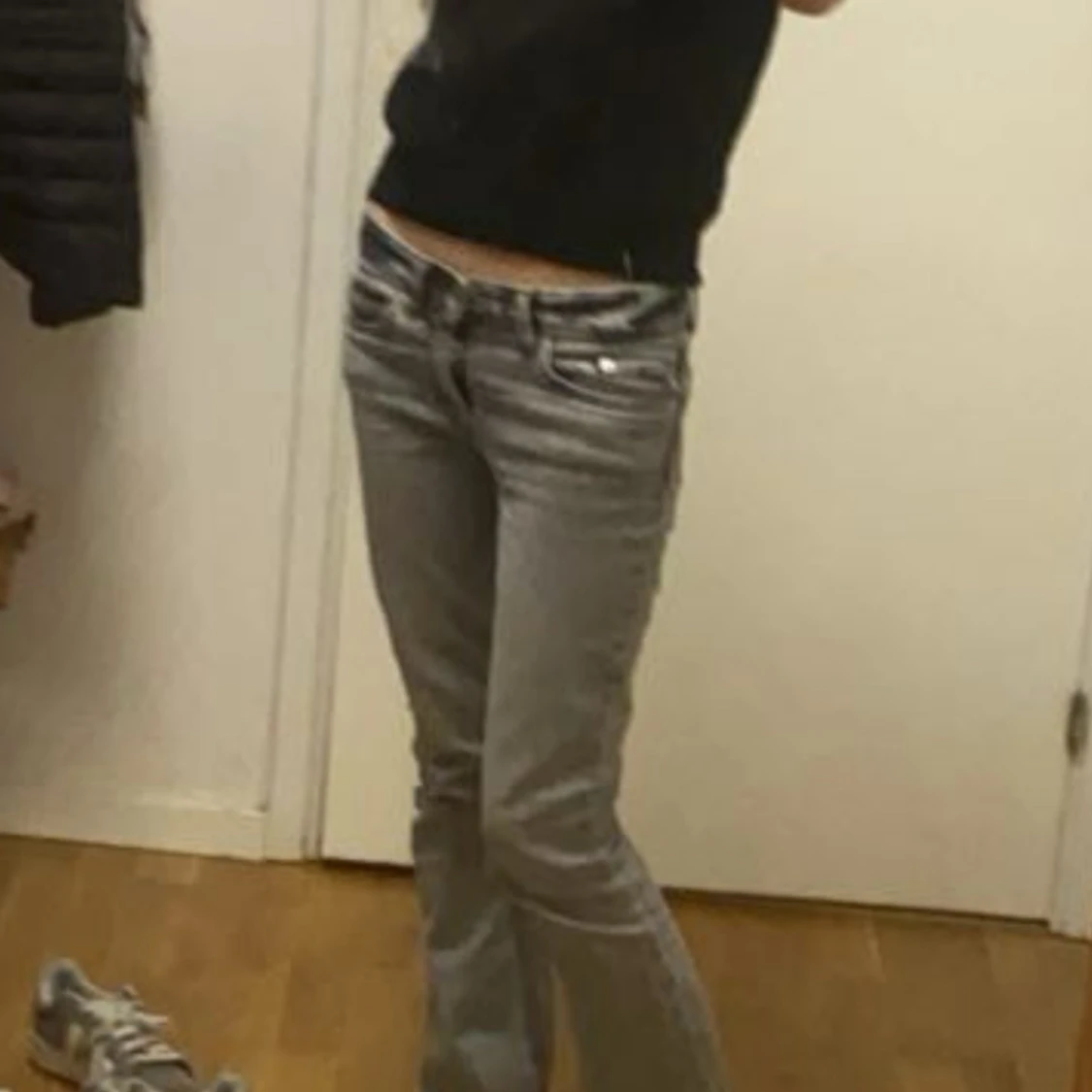 Grå bootcut jeans