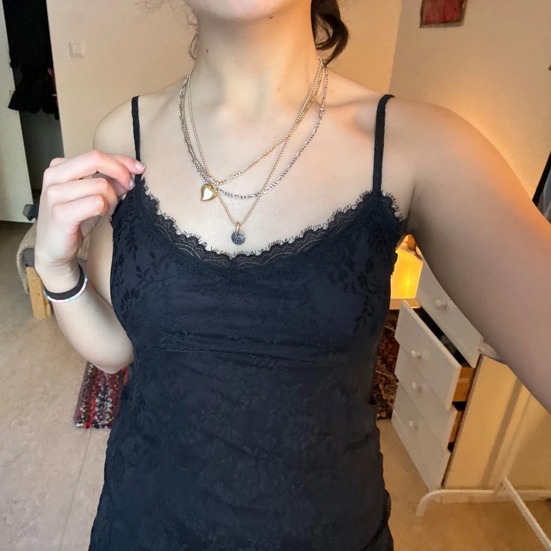 Svart spetsklänning - 91