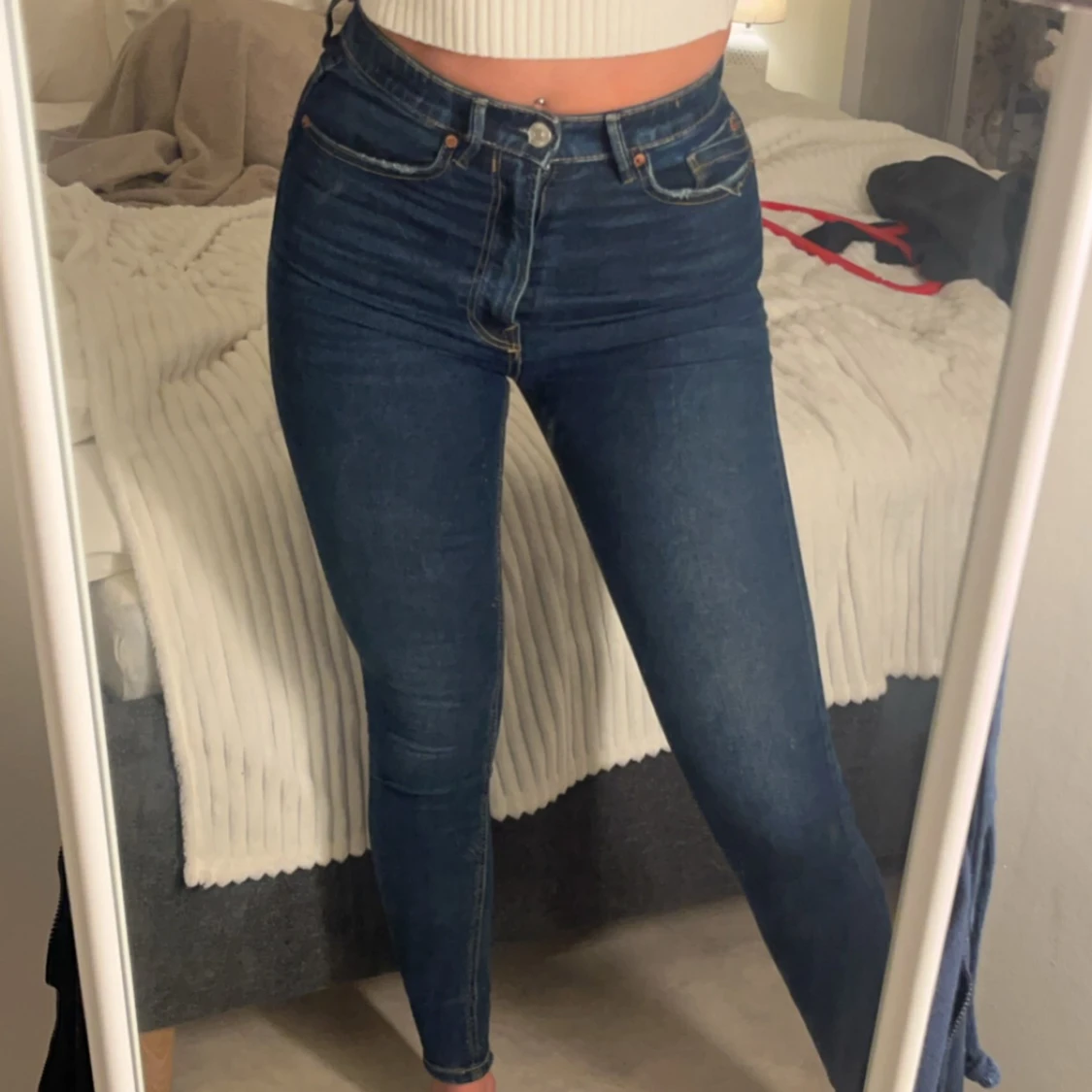 Mörkblå högmidjade jeans - 90