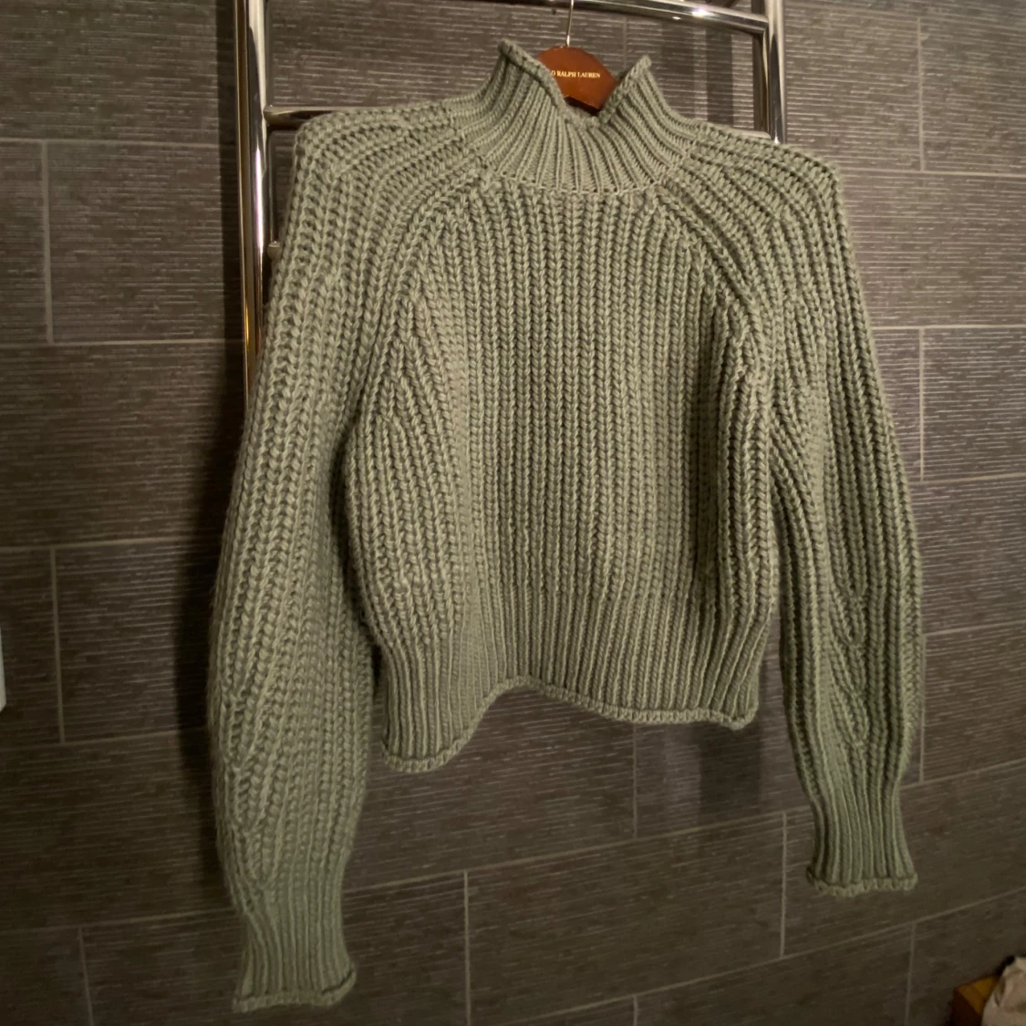 Grön stickad tröja från H&M